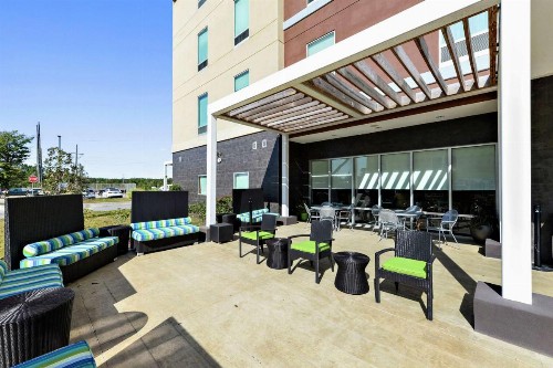 Home2 Suites by Hilton Gulfport MS - image 2