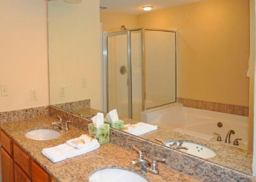 Legacy2-0803 Deluxe Condo - image 8