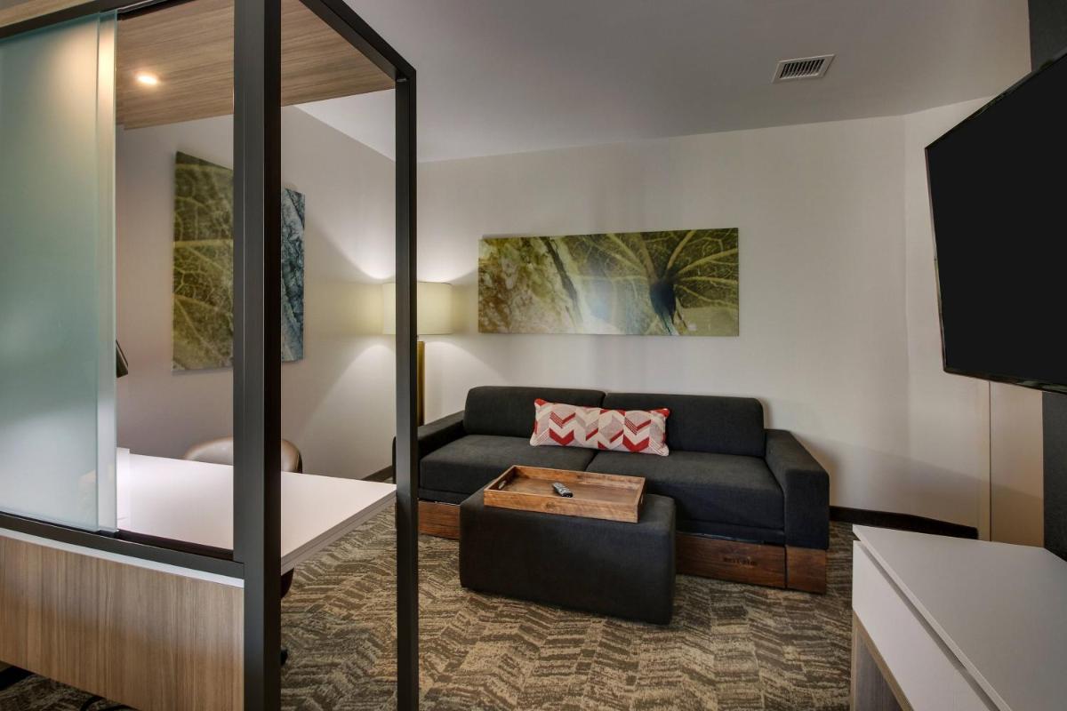 SpringHill Suites by Marriott Gulfport I-10 - image 3