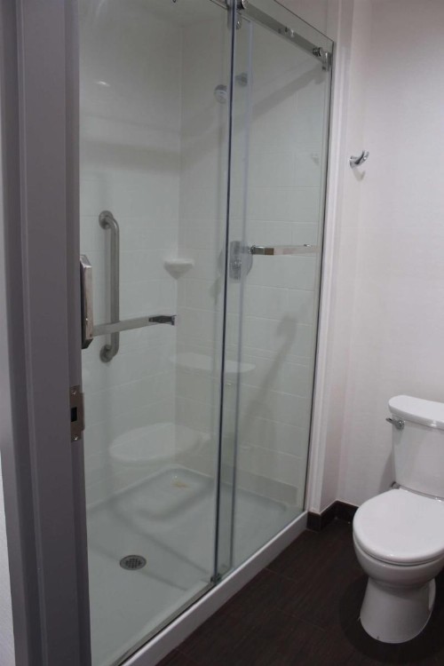 Hampton Inn & Suites Guthrie OK - image 2