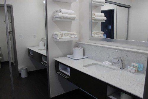 Hampton Inn & Suites Guthrie OK - image 38