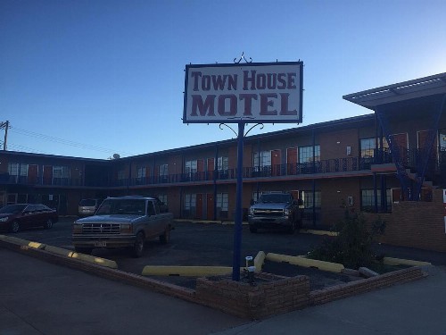 TownHouse Motel