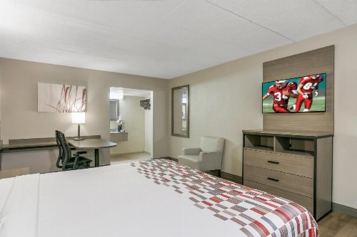 Days Inn by Wyndham Baltimore West Security Blvd. - image 25