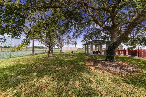 Rodeway Inn & Suites Haines City - image 12