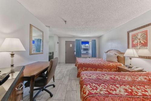 Rodeway Inn & Suites Haines City - image 9