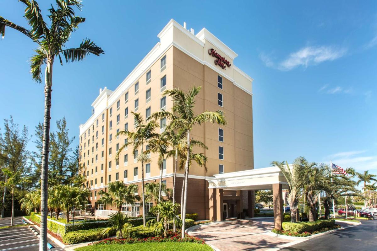 Hampton Inn Hallandale Beach-Aventura - main image