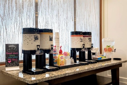 Hampton Inn Hallandale Beach-Aventura - image 2
