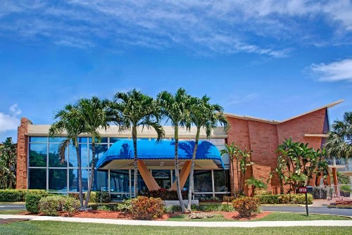 Knights Inn Hallandale - image 5
