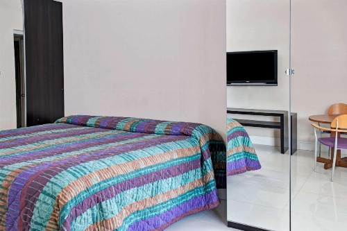 Knights Inn Hallandale - image 9
