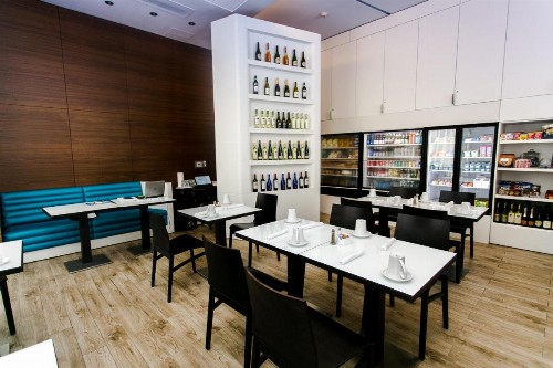 Three-Bedroom Beachwalk Resort Apartment - image 34