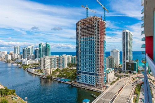 Private Ocean Luxury Condos at Beachwalk Resort - image 3