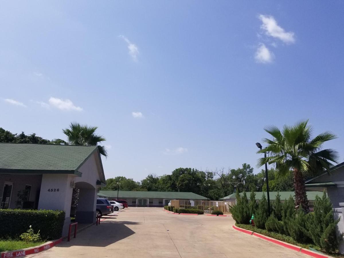 Haltom Inn Fort Worth - main image