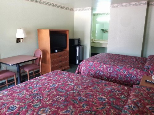 Haltom Inn Fort Worth - image 11