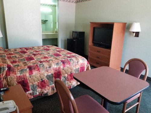 Haltom Inn Fort Worth - image 7