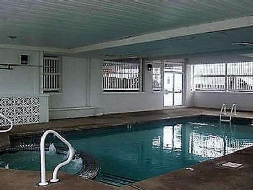 Ashworth Ave Condos - image 2