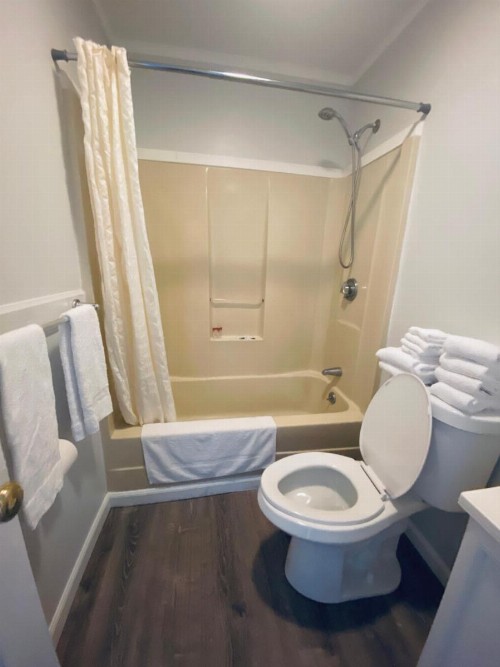 Ship's Inn Resort - image 14