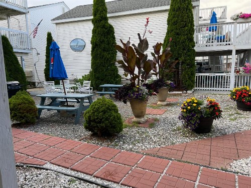 Ship's Inn Resort - image 33