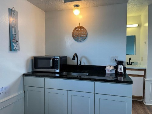 Nautical Motel - image 13