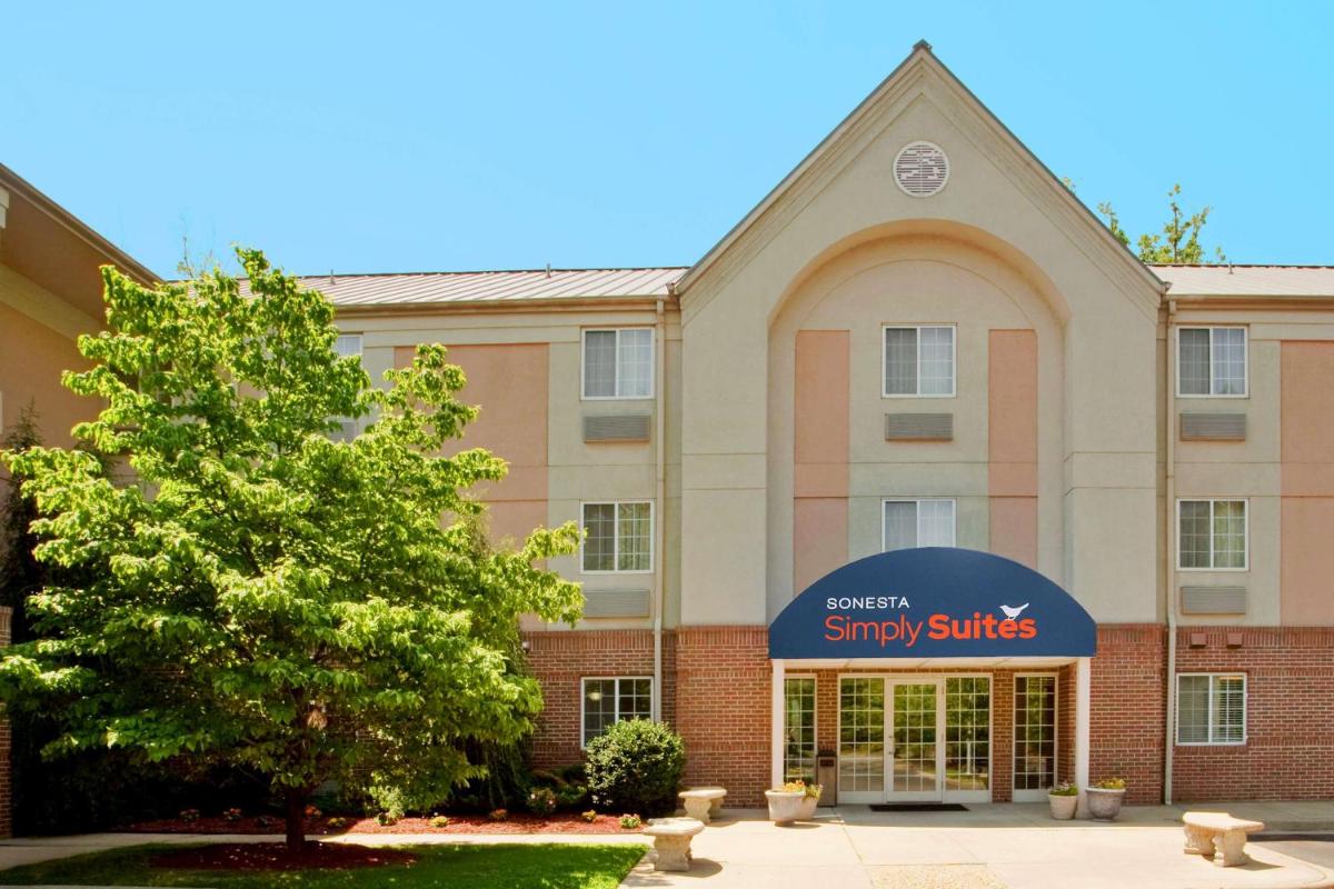 Sonesta Simply Suites Hampton - main image