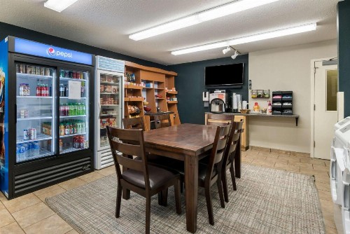 Sonesta Simply Suites Hampton - image 25