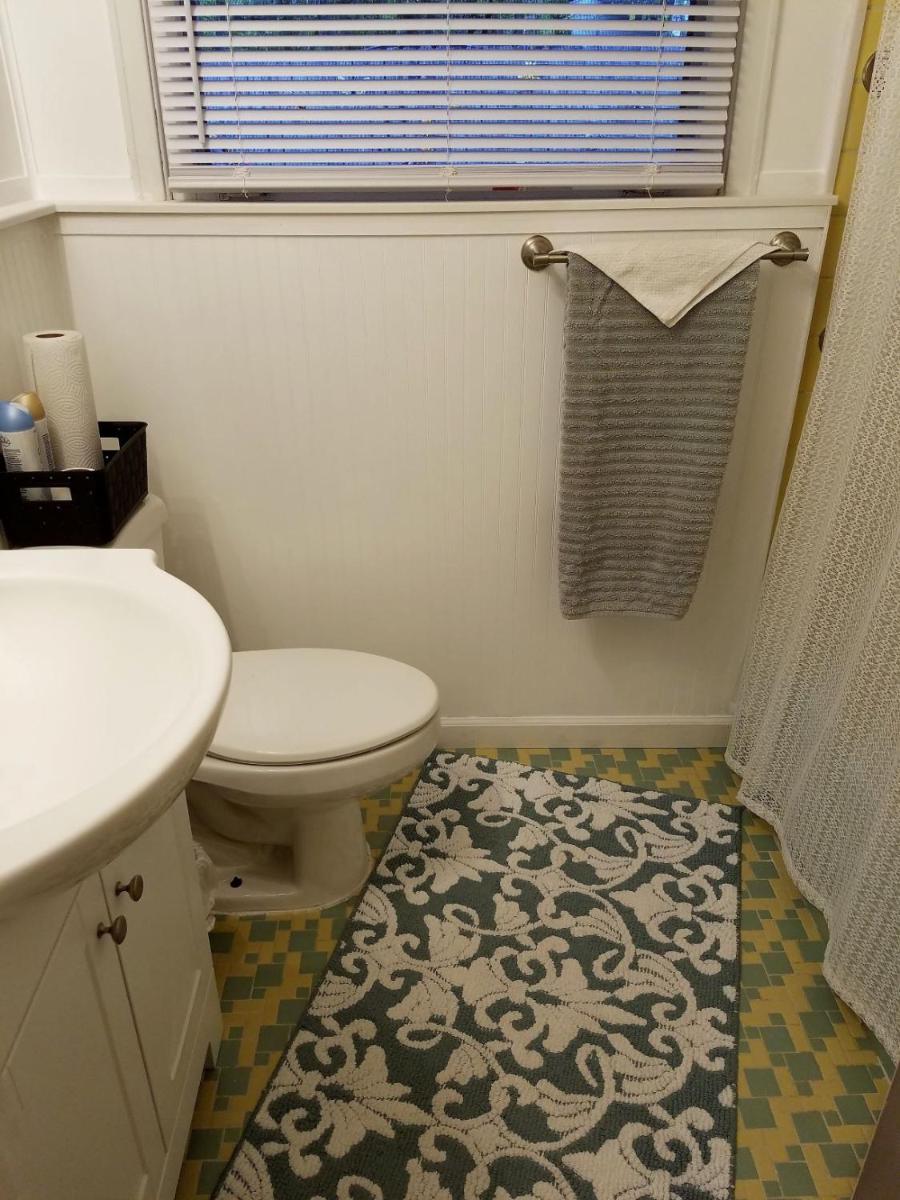 Private 3 Bedroom Charmer and Elopements Shaybnb CharlestonAirportBase - image 3