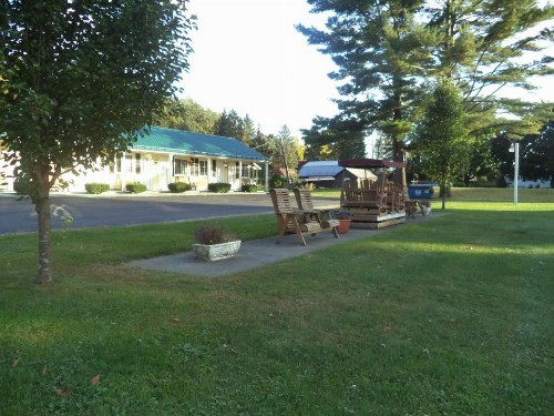 Weathervane Motel Lanesboro