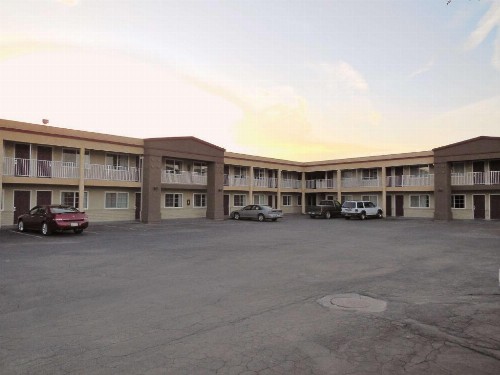 Americas Best Value Inn Hanford - image 6