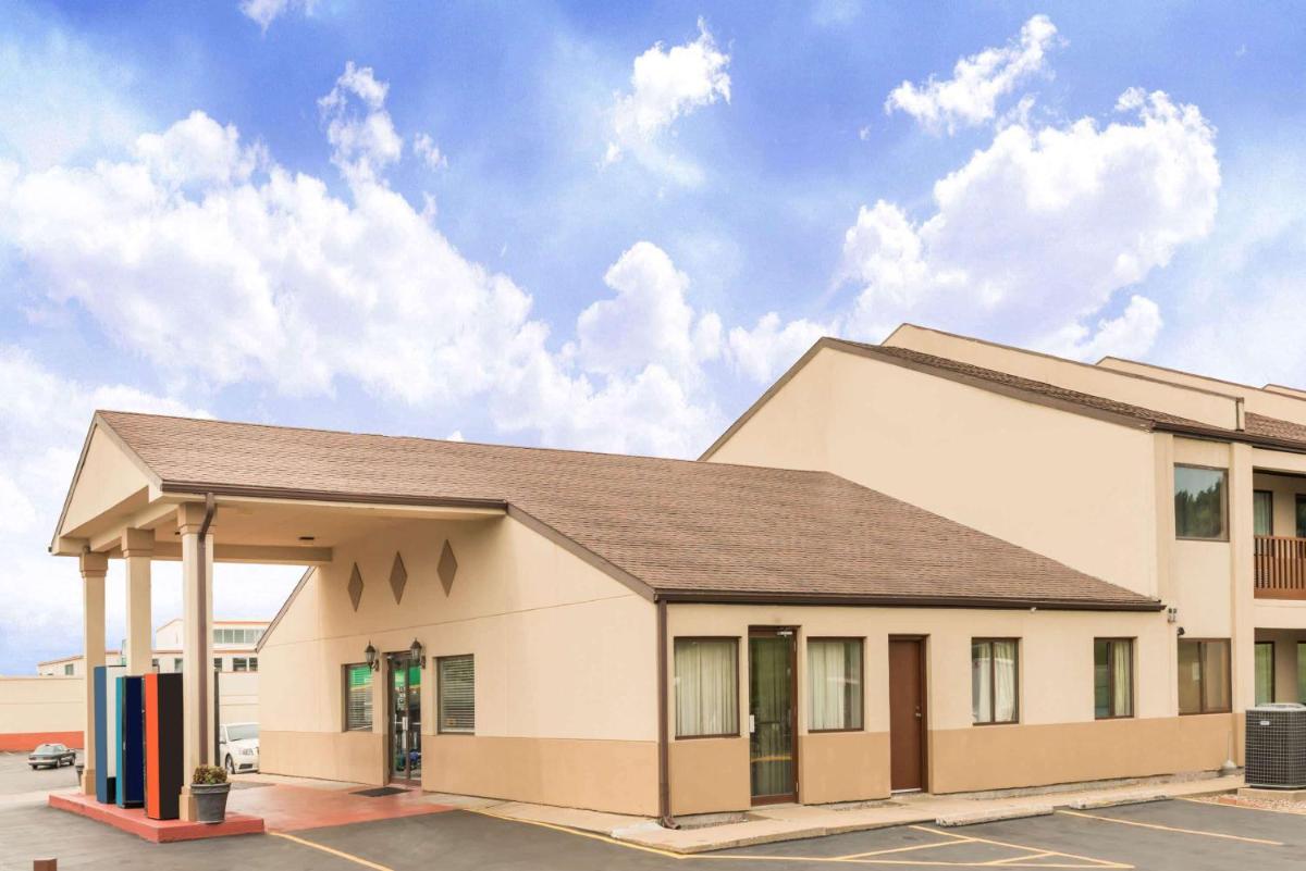 Days Inn by Wyndham Hannibal - main image