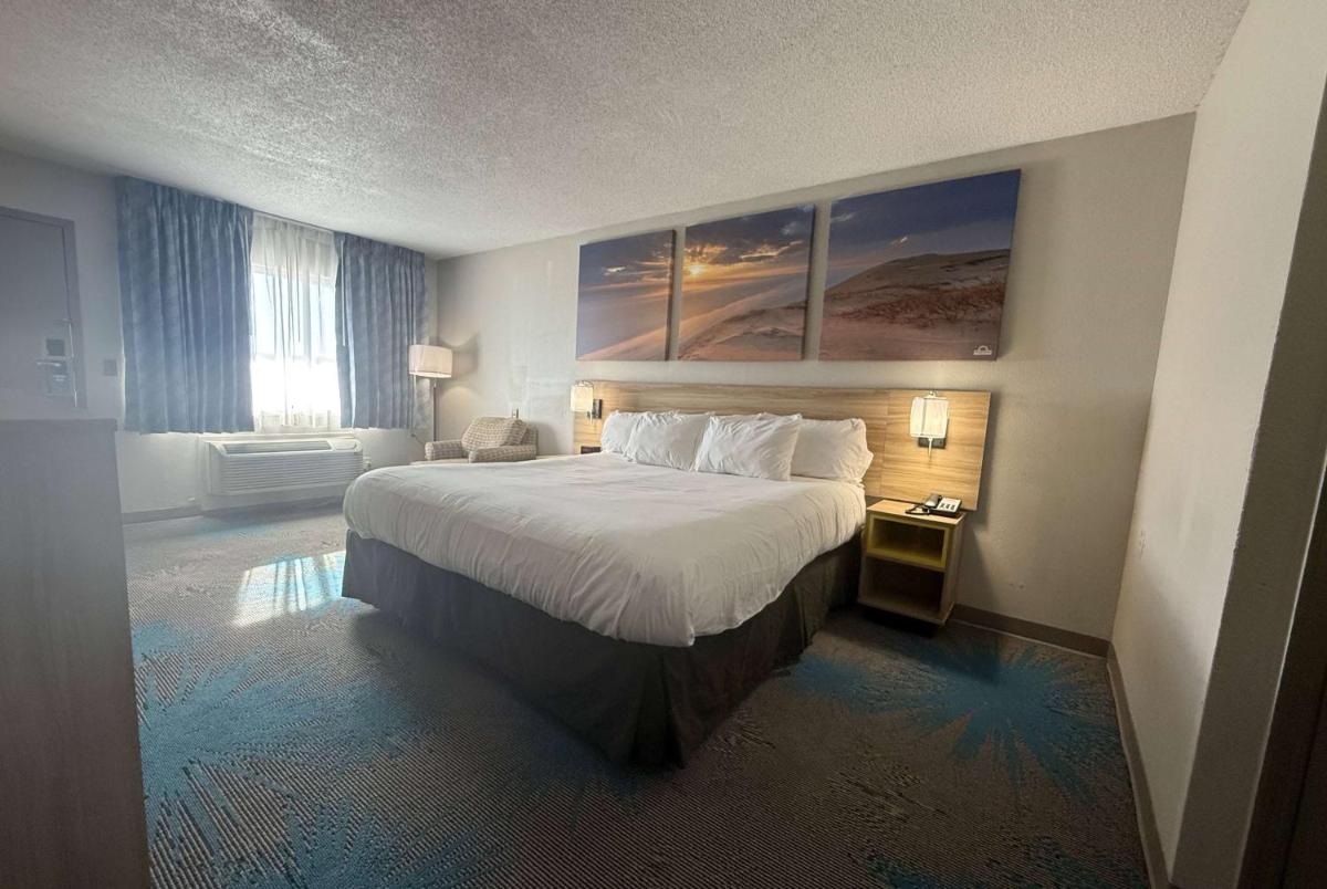 Days Inn by Wyndham Hannibal - image 2