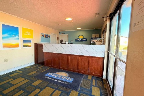Days Inn by Wyndham Hannibal - image 8