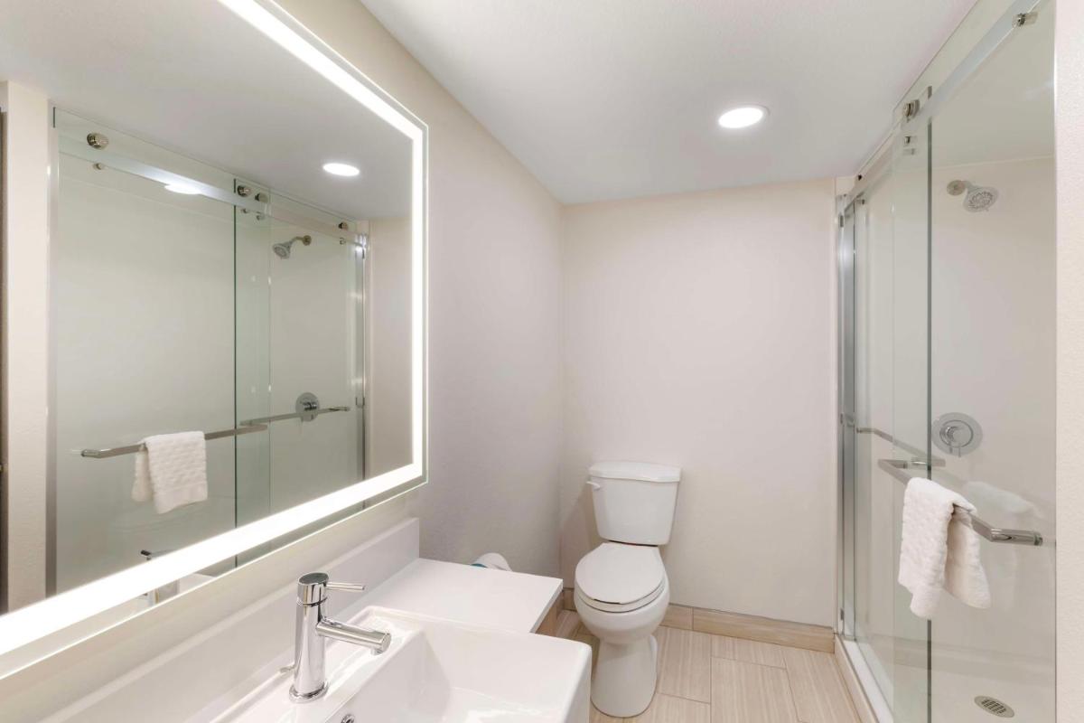 Best Western Plus Atlanta Airport East - image 3