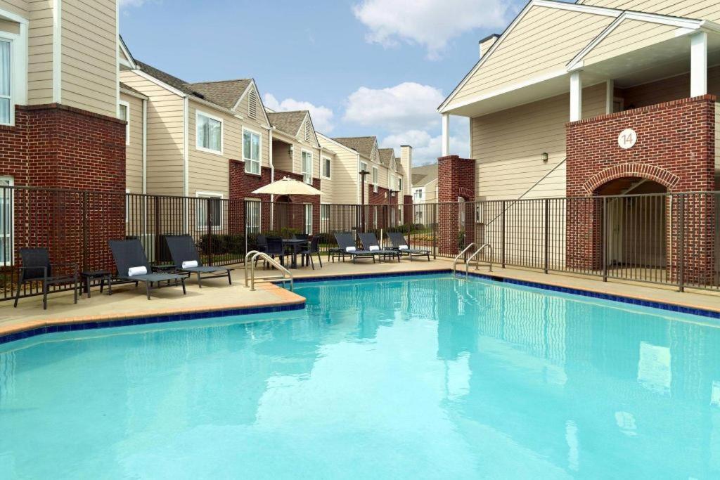 Residence Inn by Marriott Atlanta Airport North/Virginia Avenue - image 2