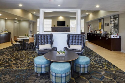 Residence Inn by Marriott Atlanta Airport North/Virginia Avenue - image 9