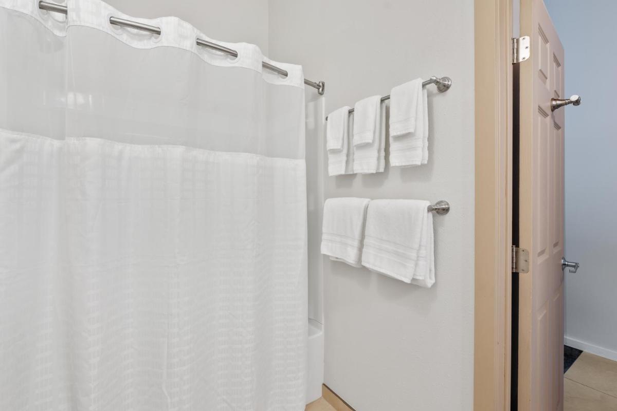 Castle Waimea Country Lodge - image 7