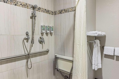 Best Western of Harbor Springs - image 12