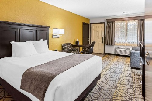 Best Western of Harbor Springs - image 16