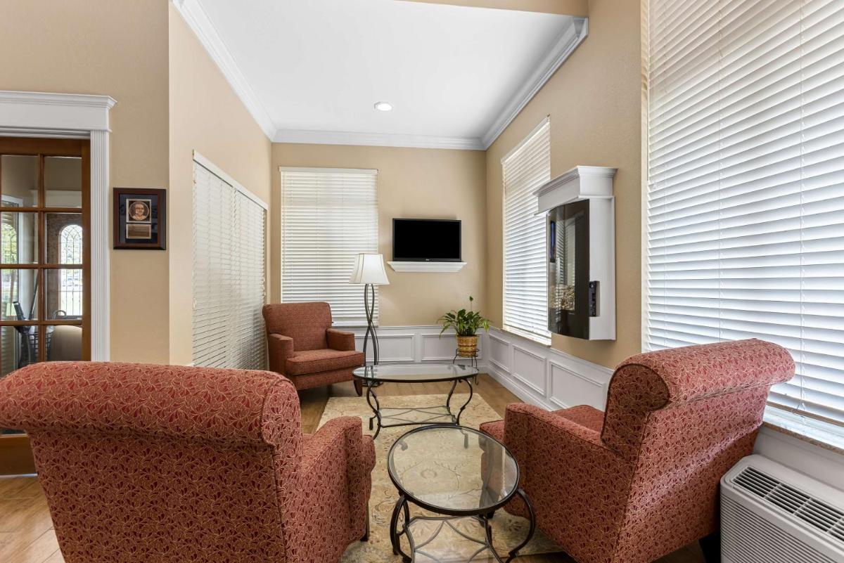 Best Western of Harbor Springs - image 2
