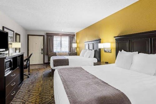 Best Western of Harbor Springs - image 26