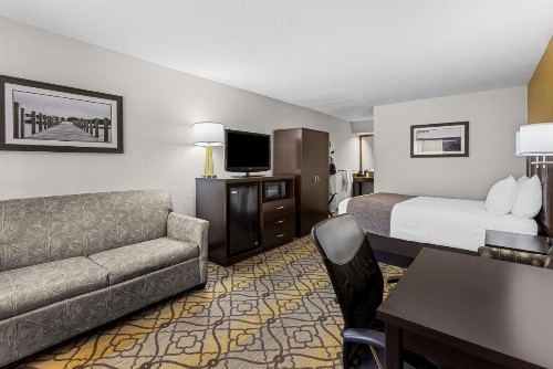 Best Western of Harbor Springs - image 8