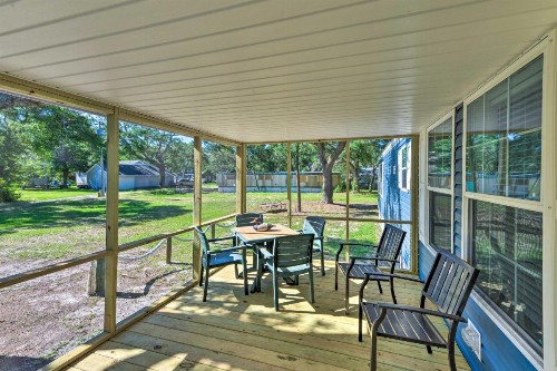 Harkers Island Hideaway Steps to Back Sound! - image 2