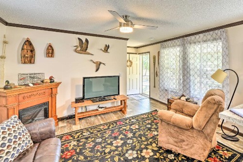 Harkers Island Hideaway Steps to Back Sound! - image 3