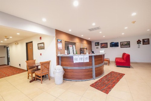 Harlan Inn and Suites - image 32