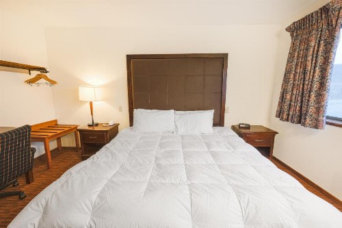 Harlan Inn and Suites - image 35