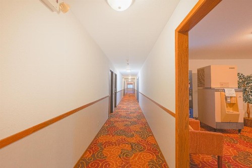 Harlan Inn and Suites - image 41
