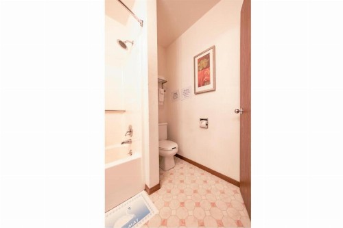 Harlan Inn and Suites - image 43