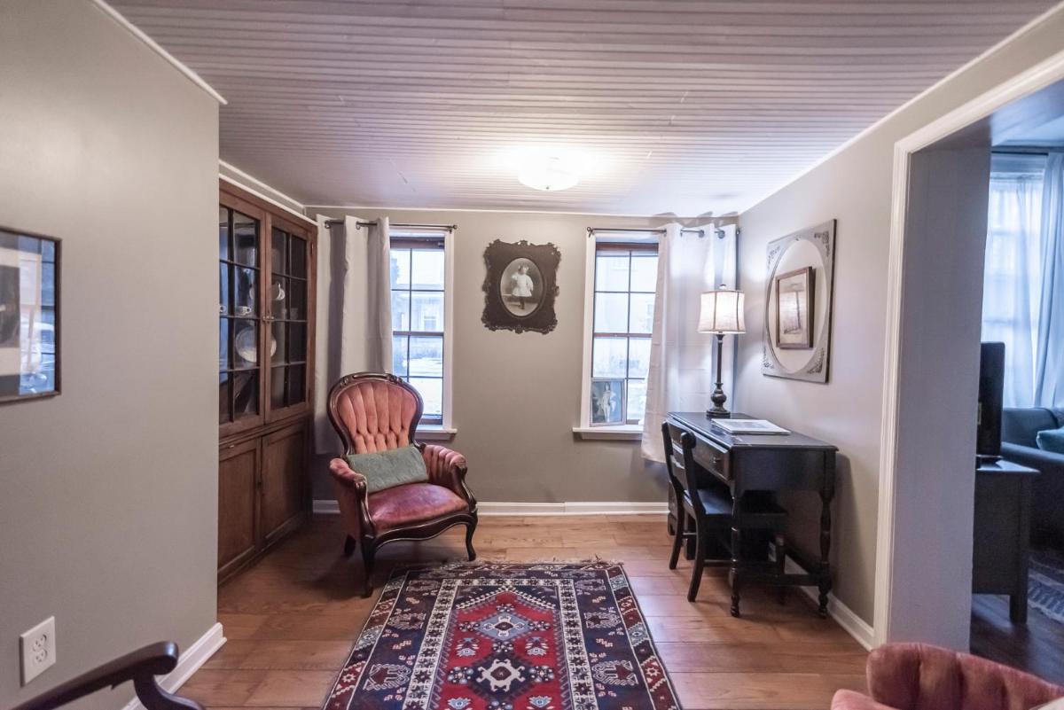Armory Quarters B - image 6