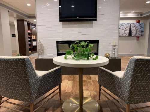 Hampton Inn Harrisburg-East/Hershey - image 8