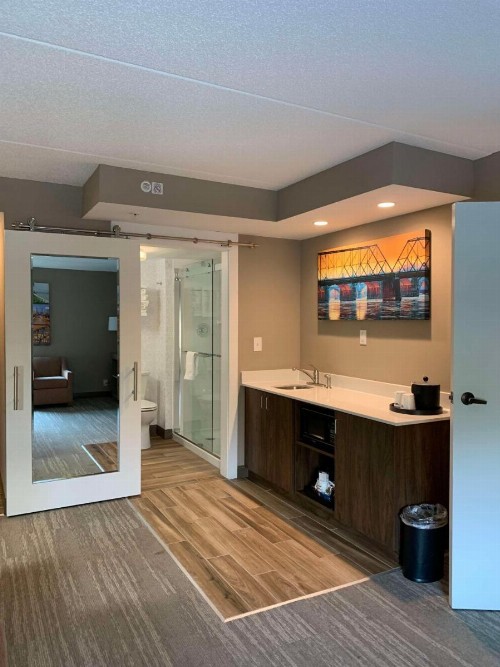 Hampton Inn Harrisburg-East/Hershey - image 11