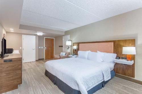 Hampton Inn Harrisburg-East/Hershey - image 12