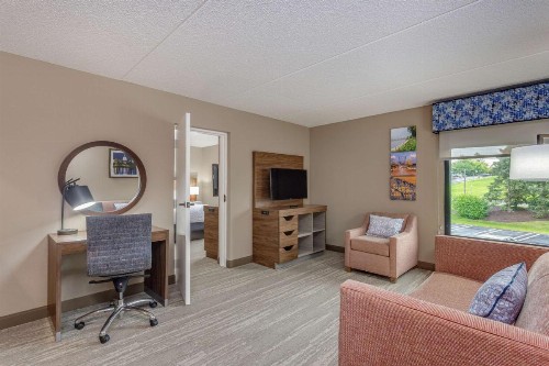 Hampton Inn Harrisburg-East/Hershey - image 14